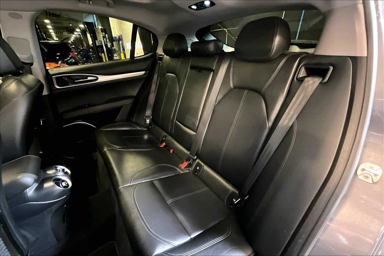 2018 Alfa Romeo Stelvio Sport - Photo 15