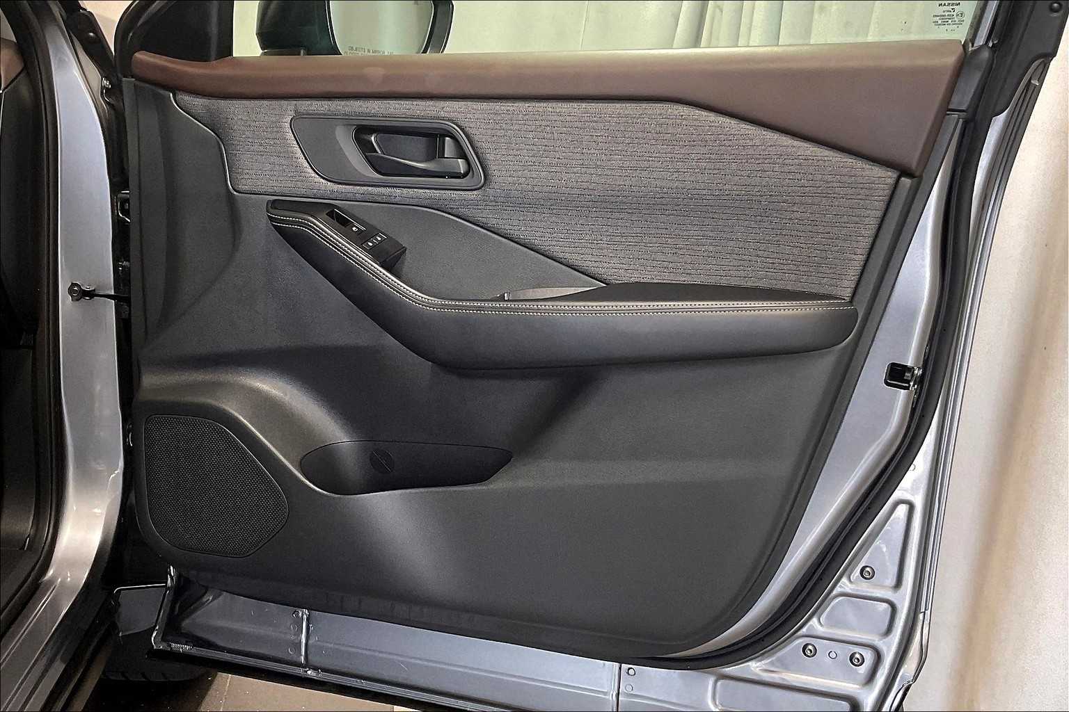 2022 Nissan Rogue S - Photo 12