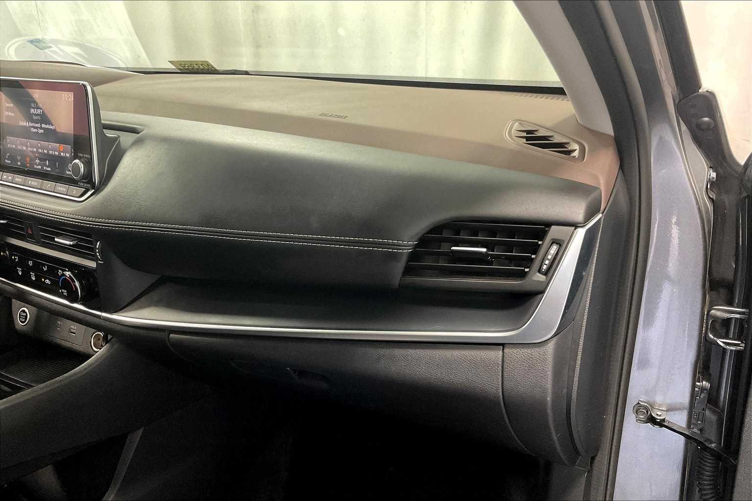 2022 Nissan Rogue S - Photo 13