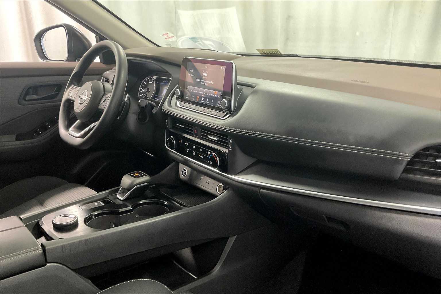 2022 Nissan Rogue S - Photo 14