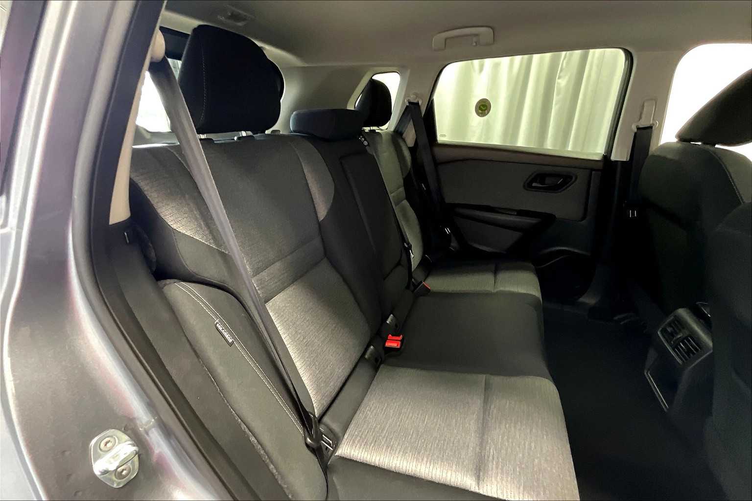 2022 Nissan Rogue S - Photo 16