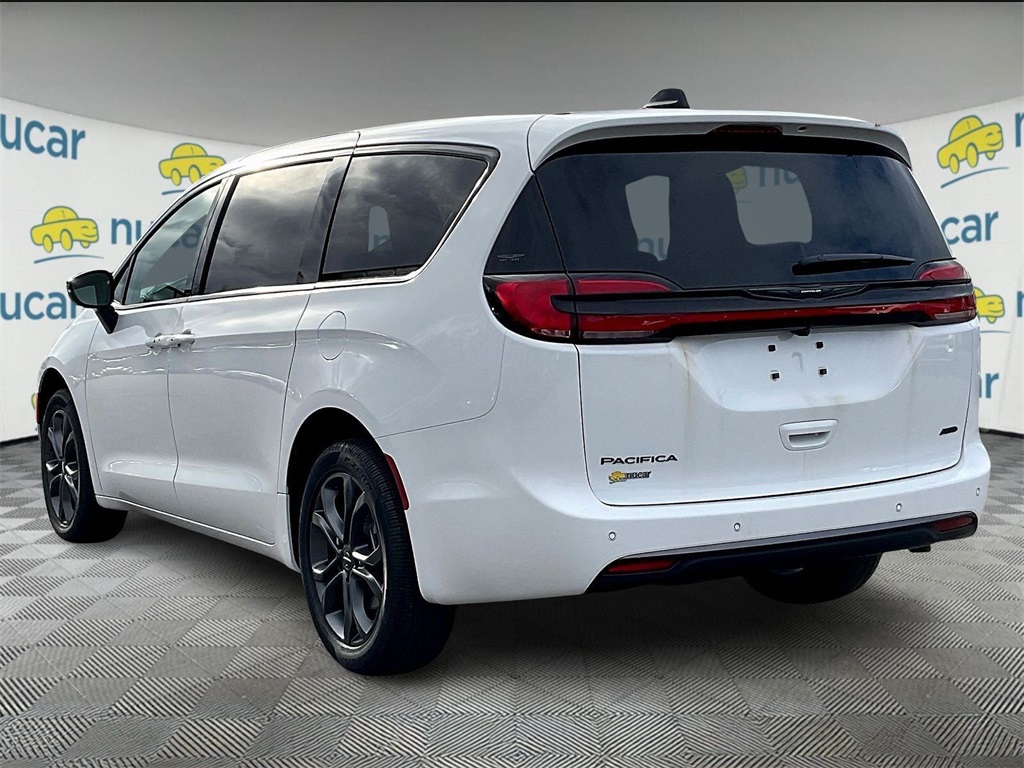 2026 Chrysler Pacifica Select - Photo 5