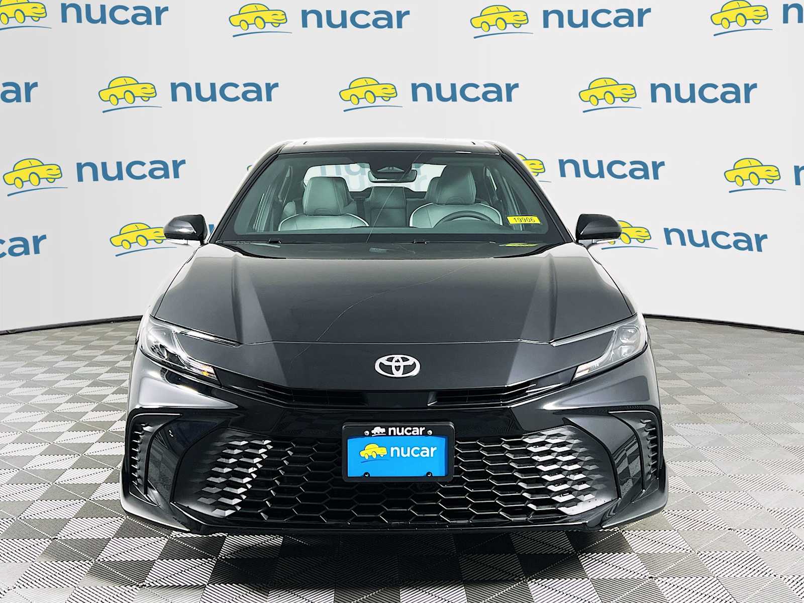 2025 Toyota Camry SE - Photo 2