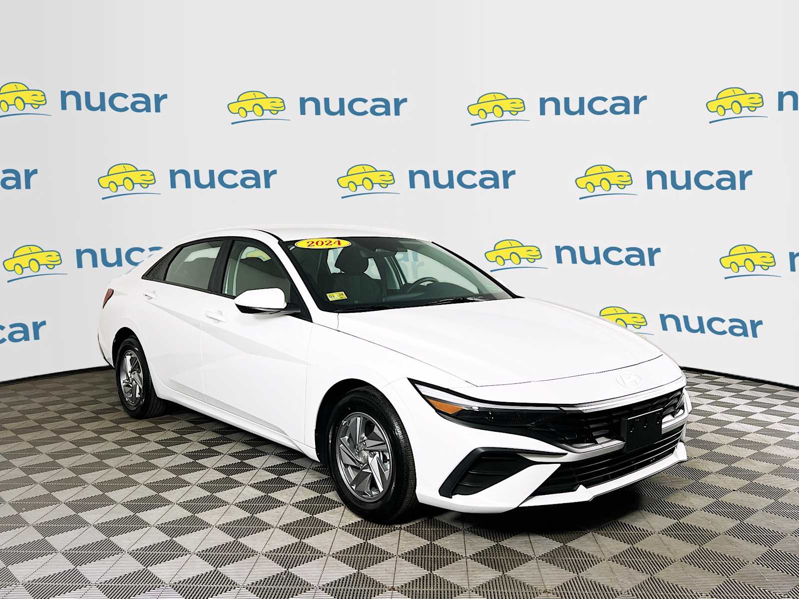 2024 Hyundai Elantra SE