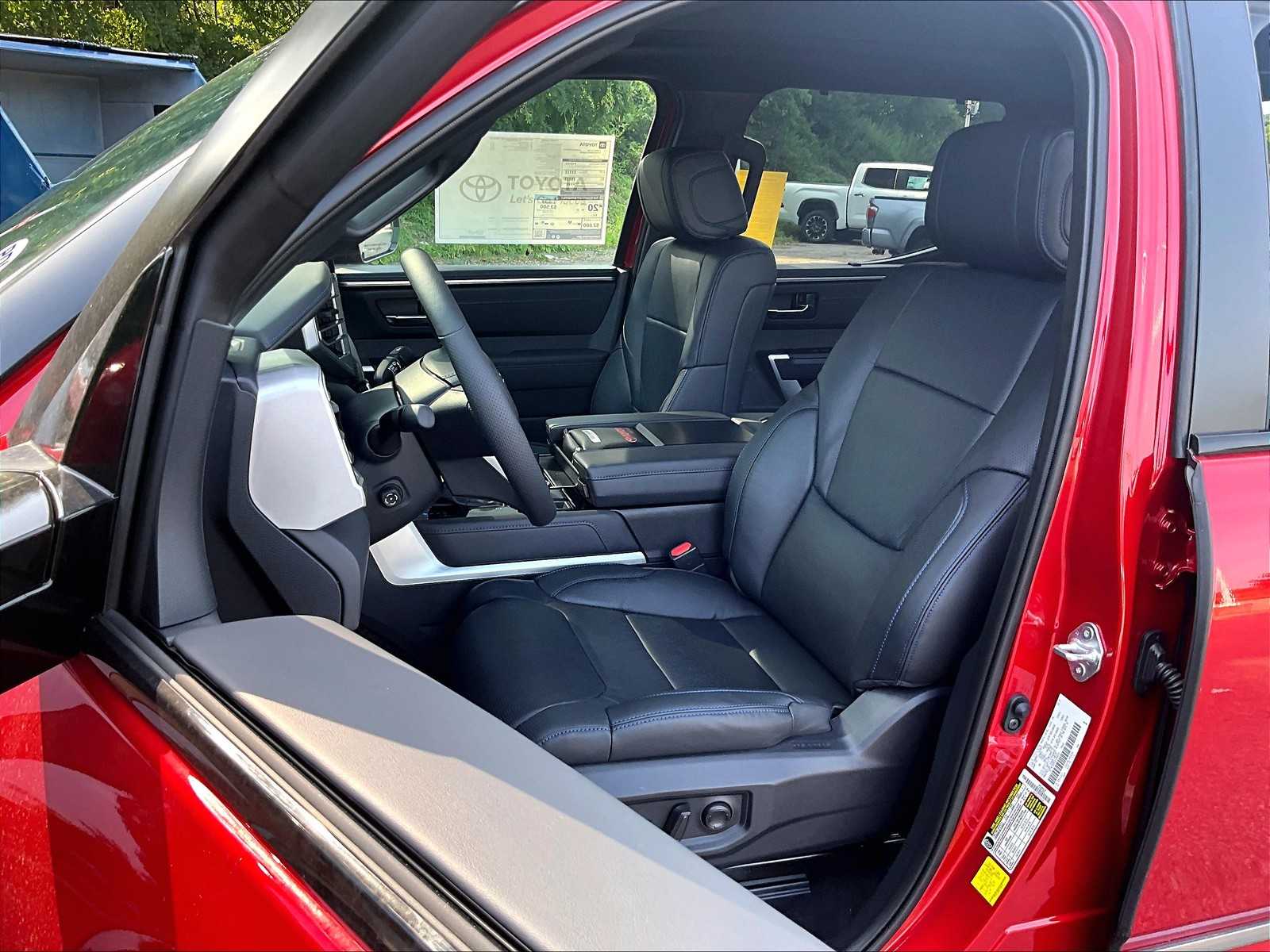 2025 Toyota Tundra Platinum Hybrid - Photo 11