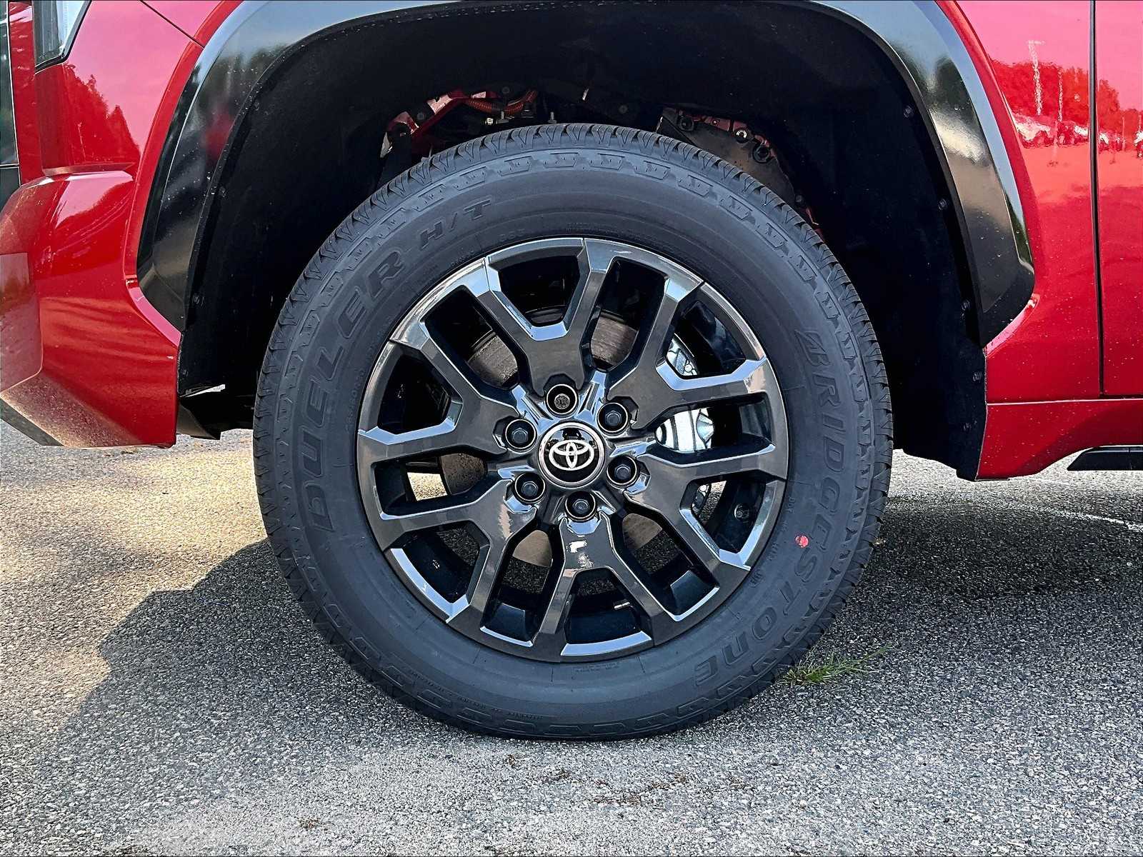 2025 Toyota Tundra Platinum Hybrid - Photo 8