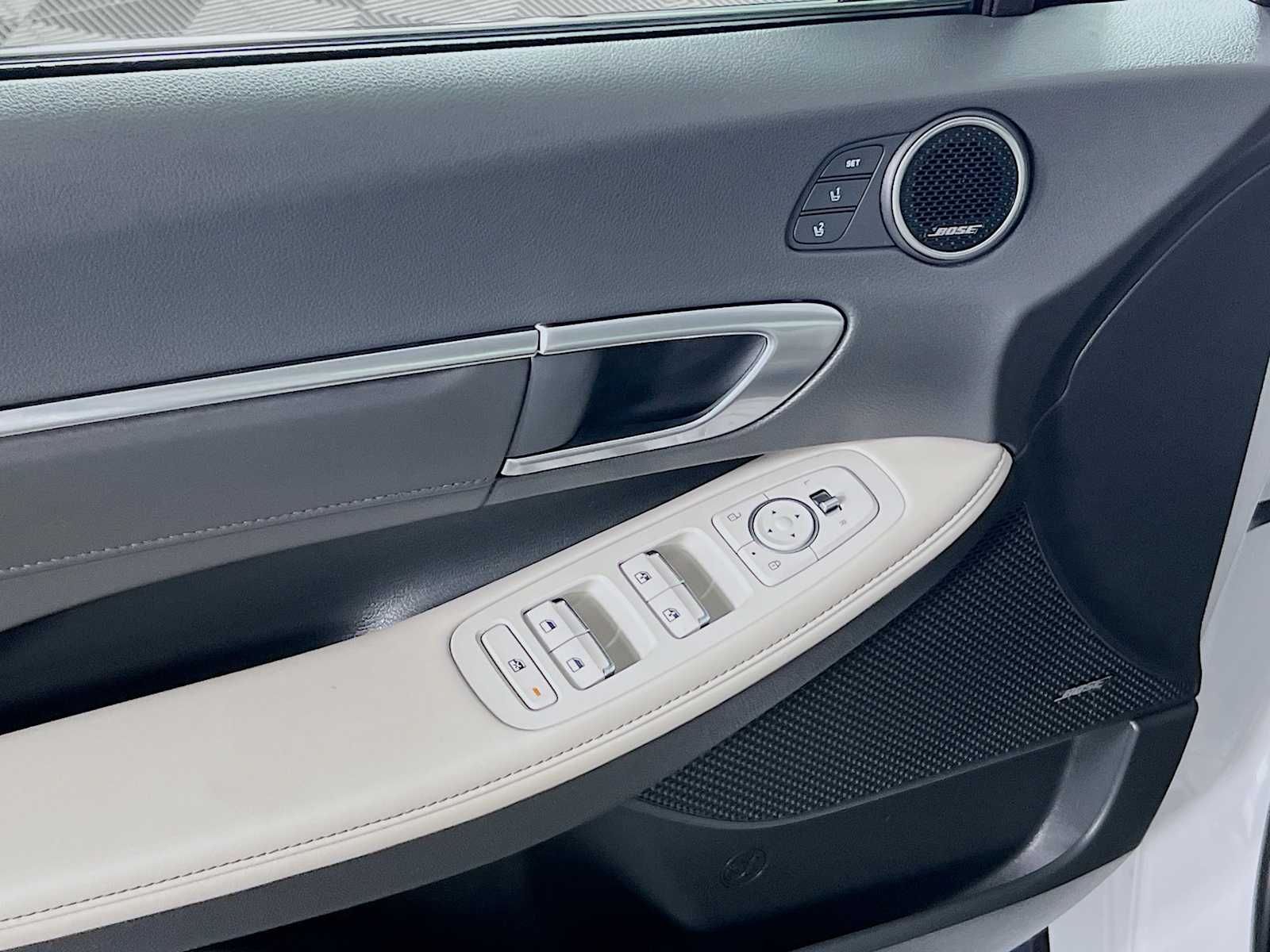 2022 Hyundai Sonata Limited - Photo 18