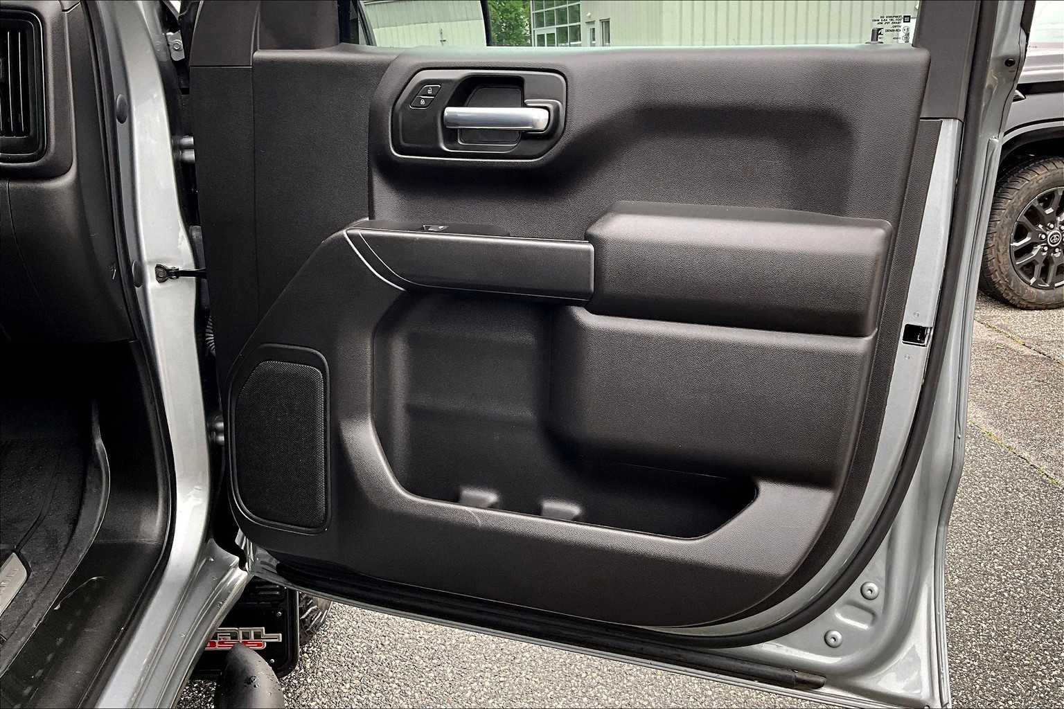 2023 Chevrolet Silverado 1500 Custom Trail Boss - Photo 12