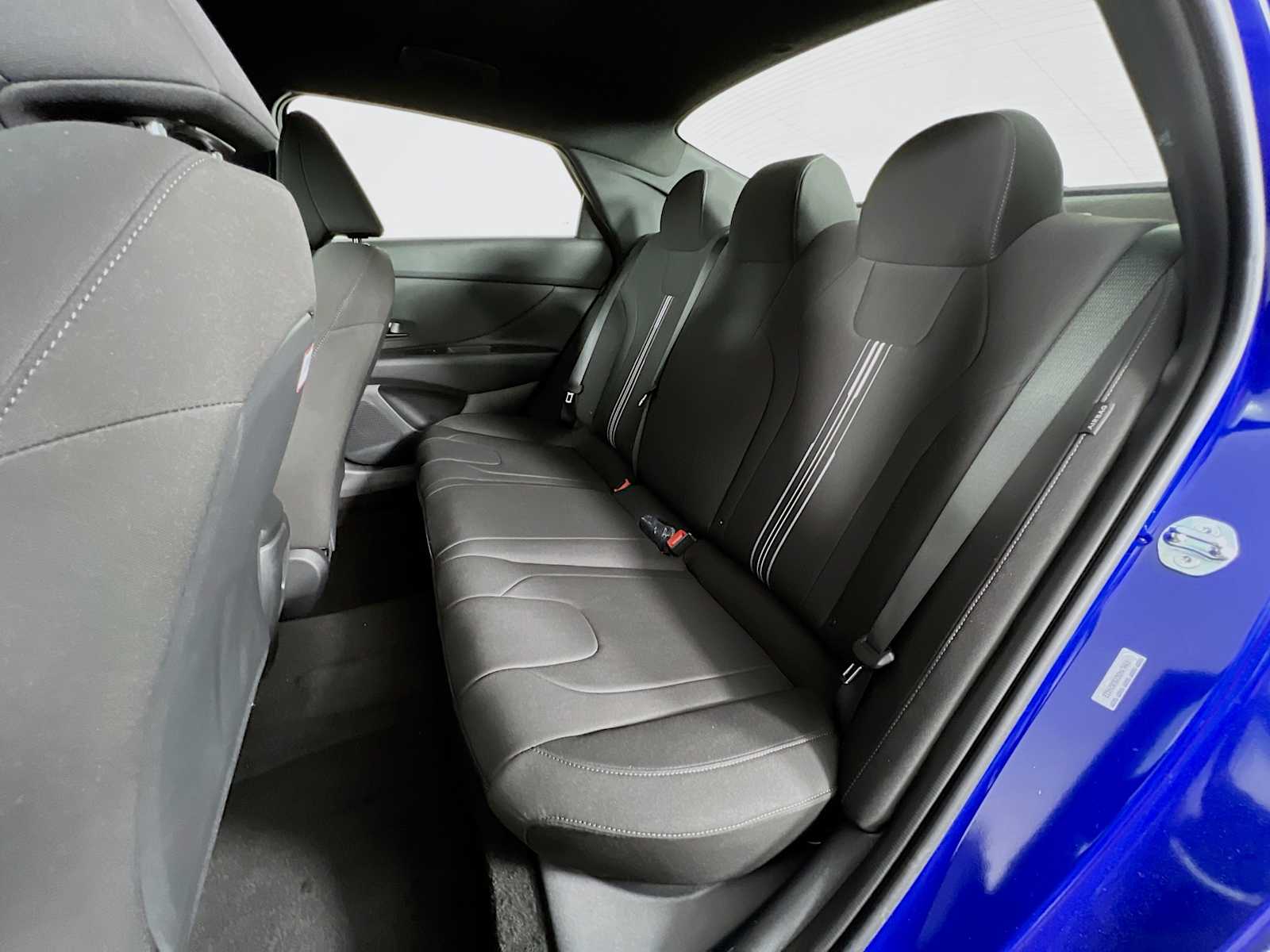 2025 Hyundai Elantra SEL Sport - Photo 13