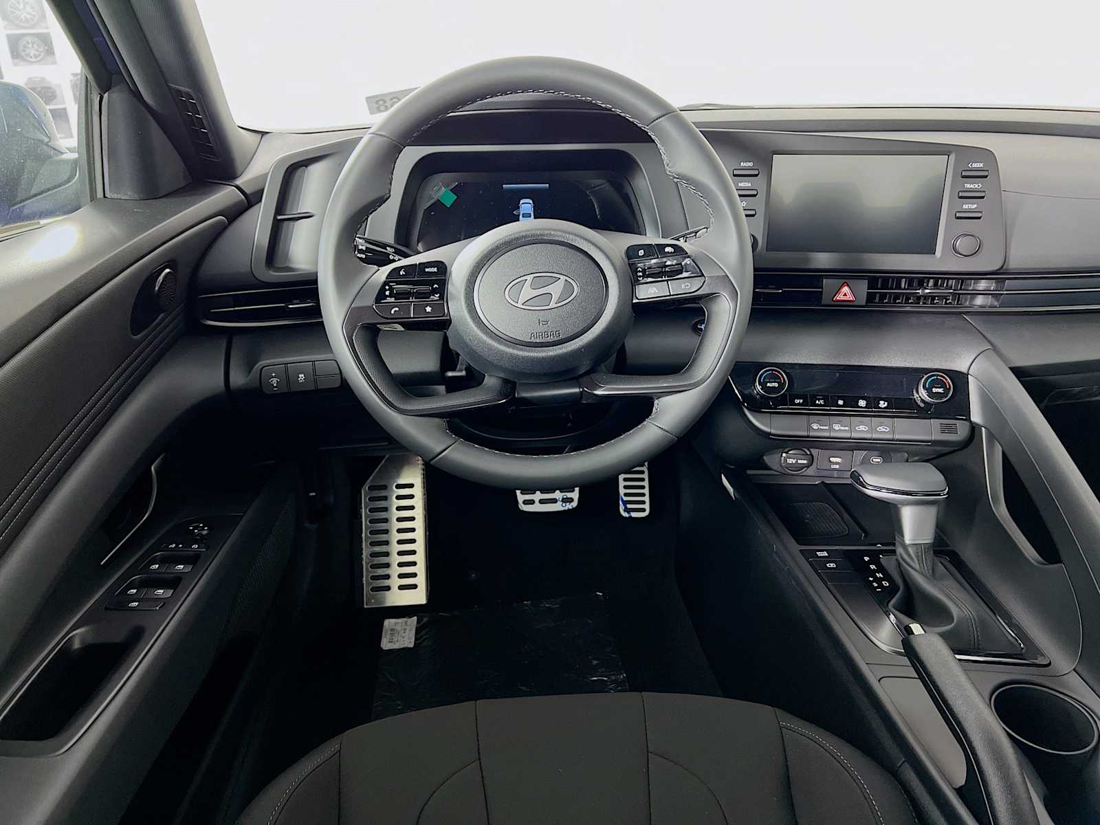 2025 Hyundai Elantra SEL Sport - Photo 14
