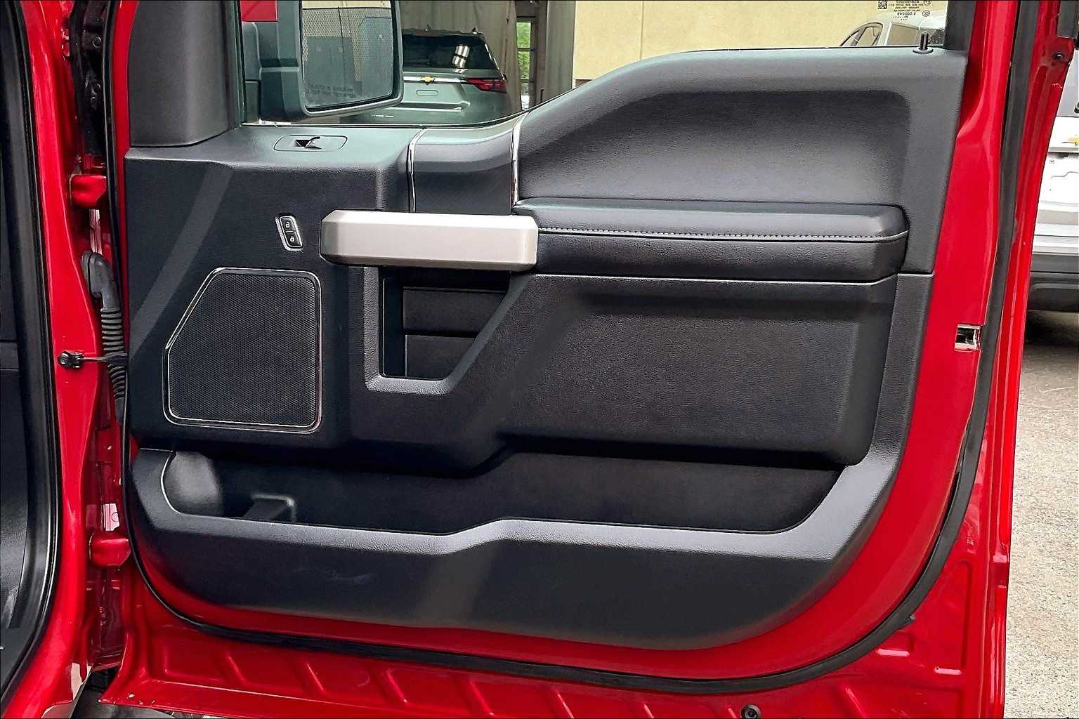2020 Ford F-150 LARIAT - Photo 12