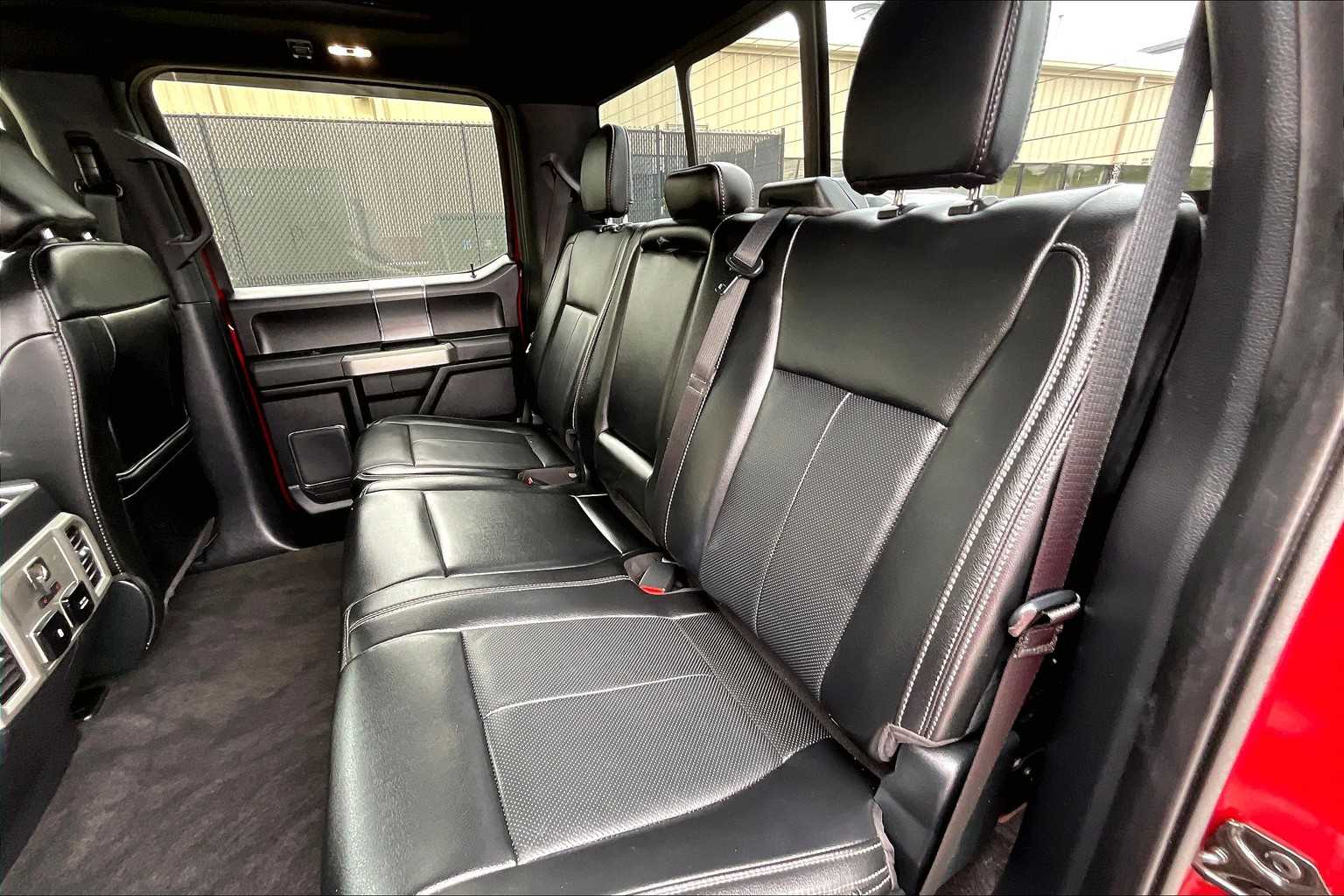 2020 Ford F-150 LARIAT - Photo 15