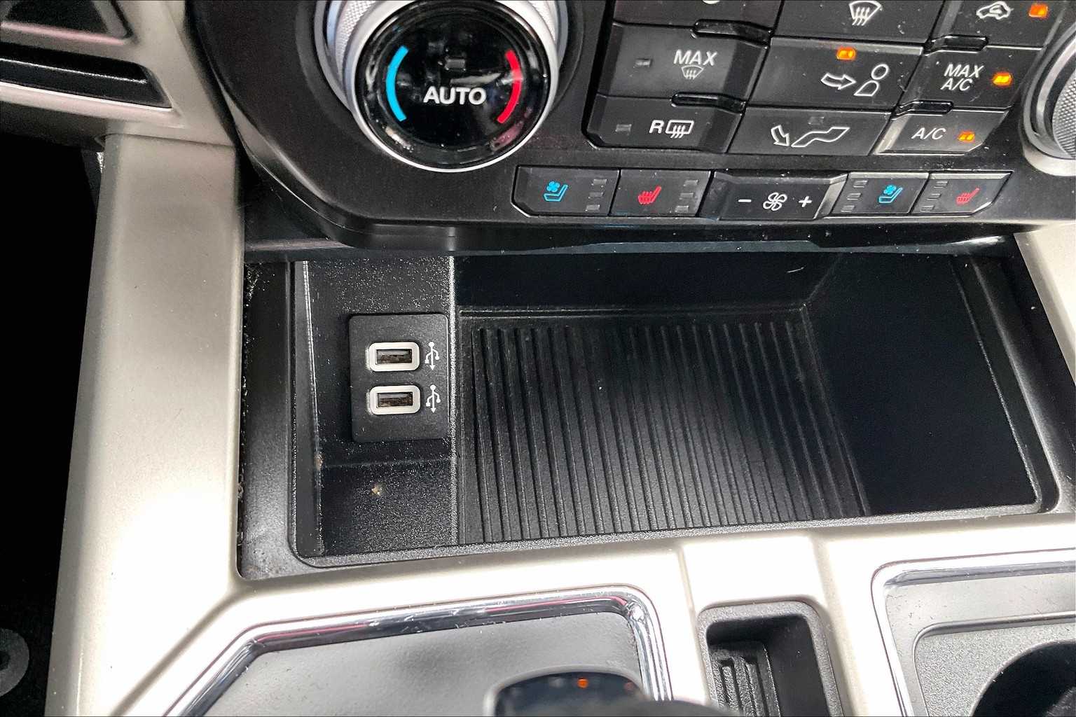 2020 Ford F-150 LARIAT - Photo 27