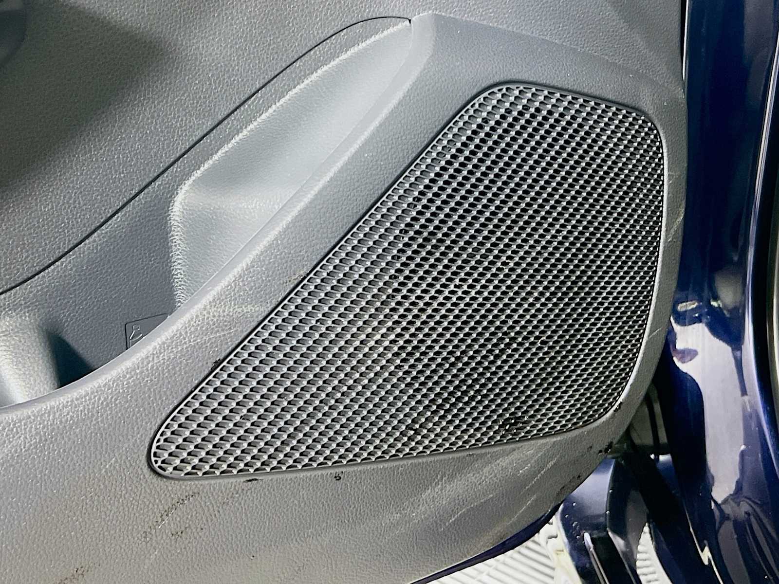 2023 Toyota Corolla LE - Photo 18