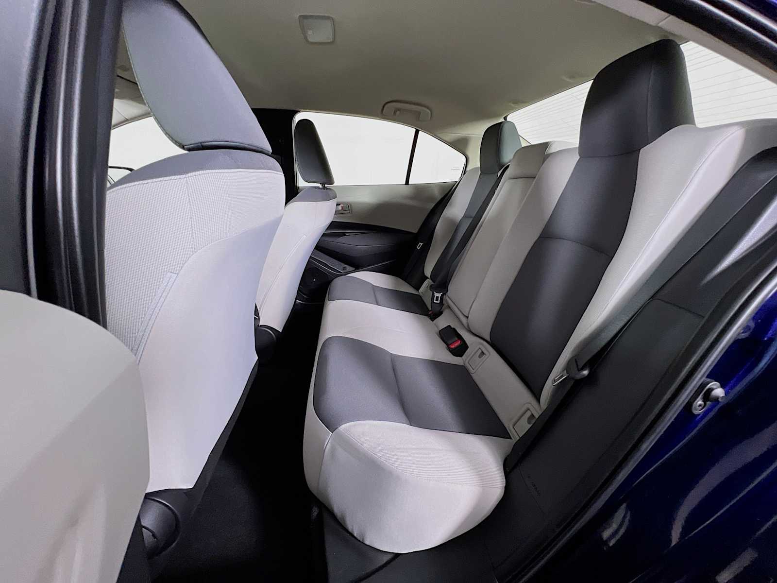 2023 Toyota Corolla LE - Photo 23