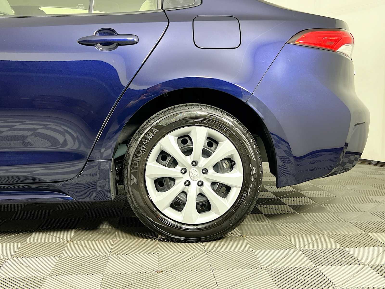 2023 Toyota Corolla LE - Photo 29
