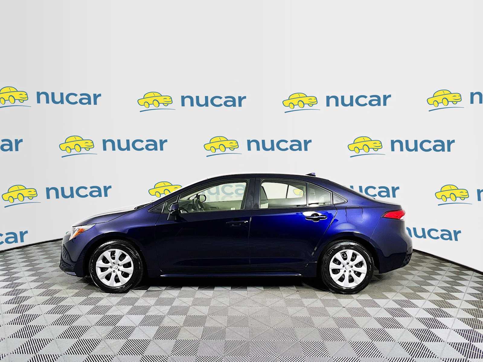 2023 Toyota Corolla LE - Photo 4