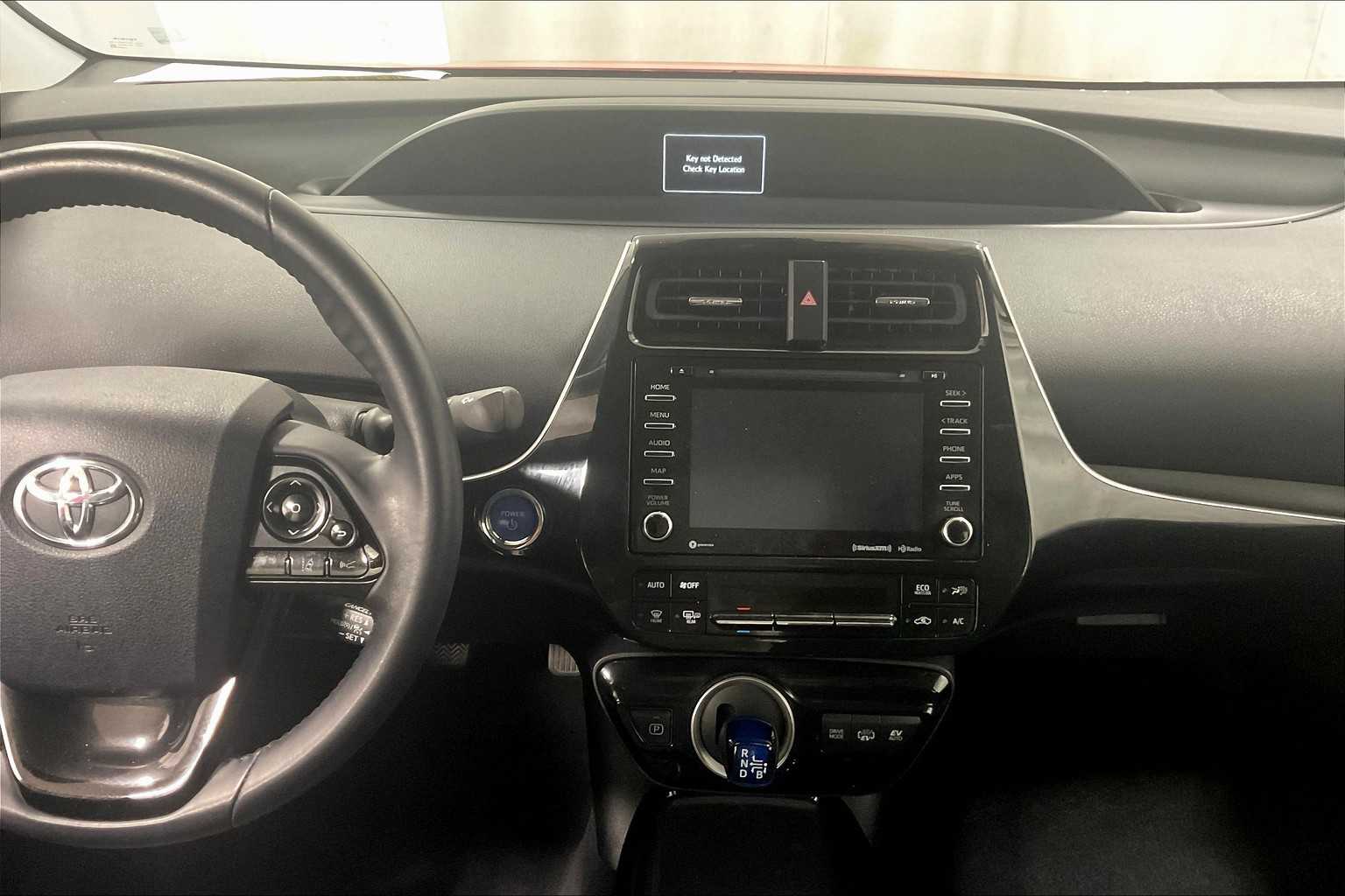 2020 Toyota Prius Prime LE - Photo 18