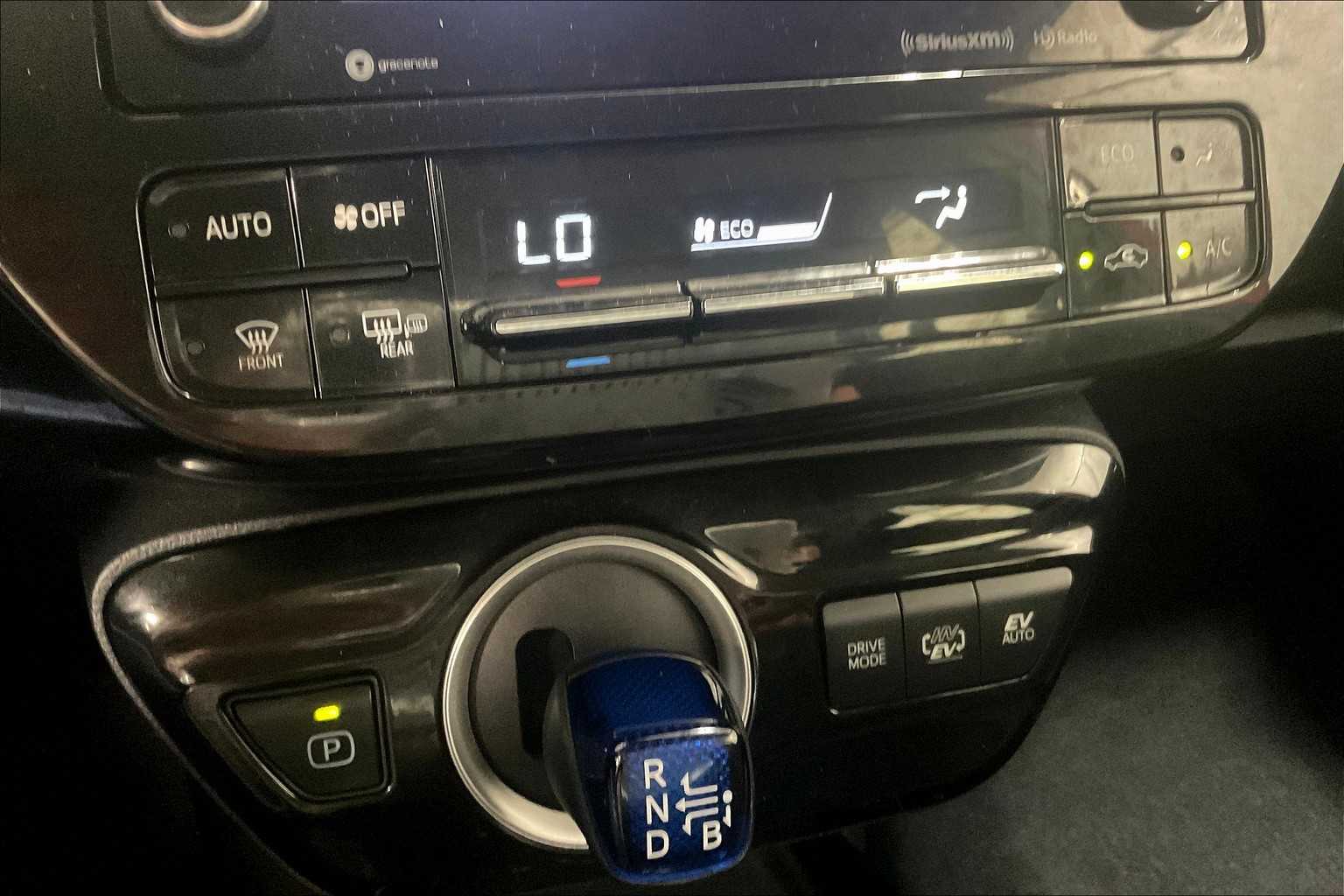 2020 Toyota Prius Prime LE - Photo 25