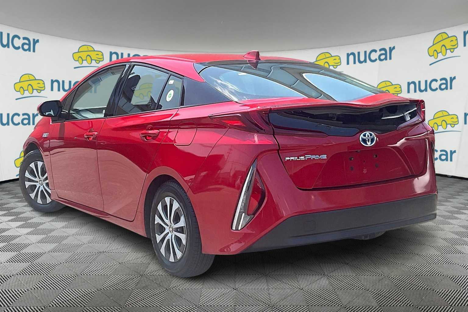 2020 Toyota Prius Prime LE - Photo 4