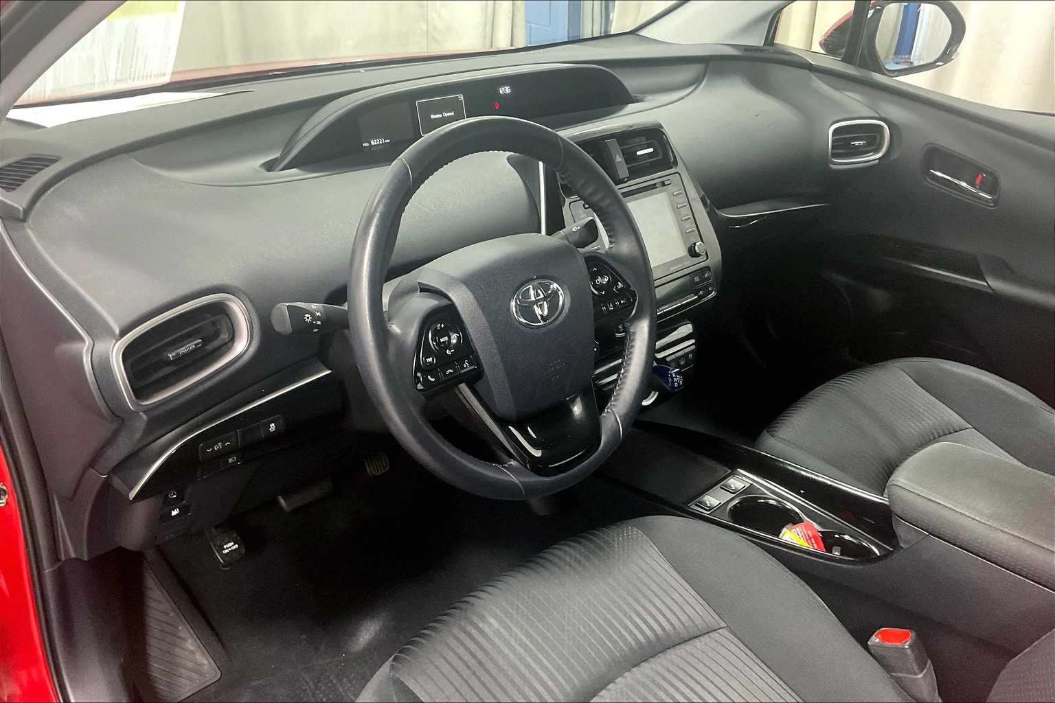2020 Toyota Prius Prime LE - Photo 8