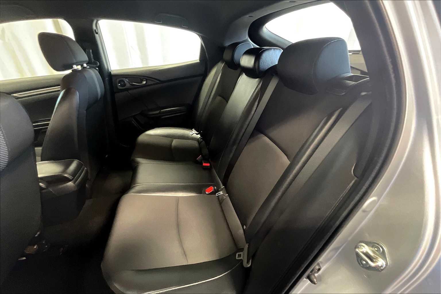 2020 Honda Civic Hatchback Sport - Photo 15