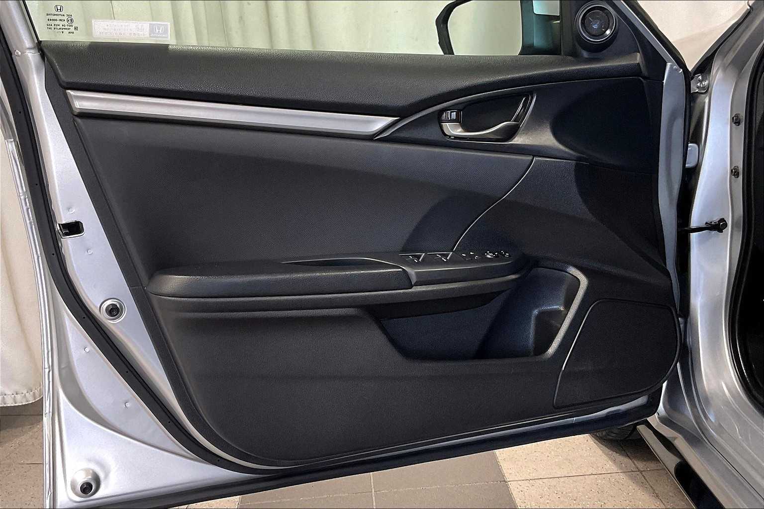 2020 Honda Civic Hatchback Sport - Photo 9