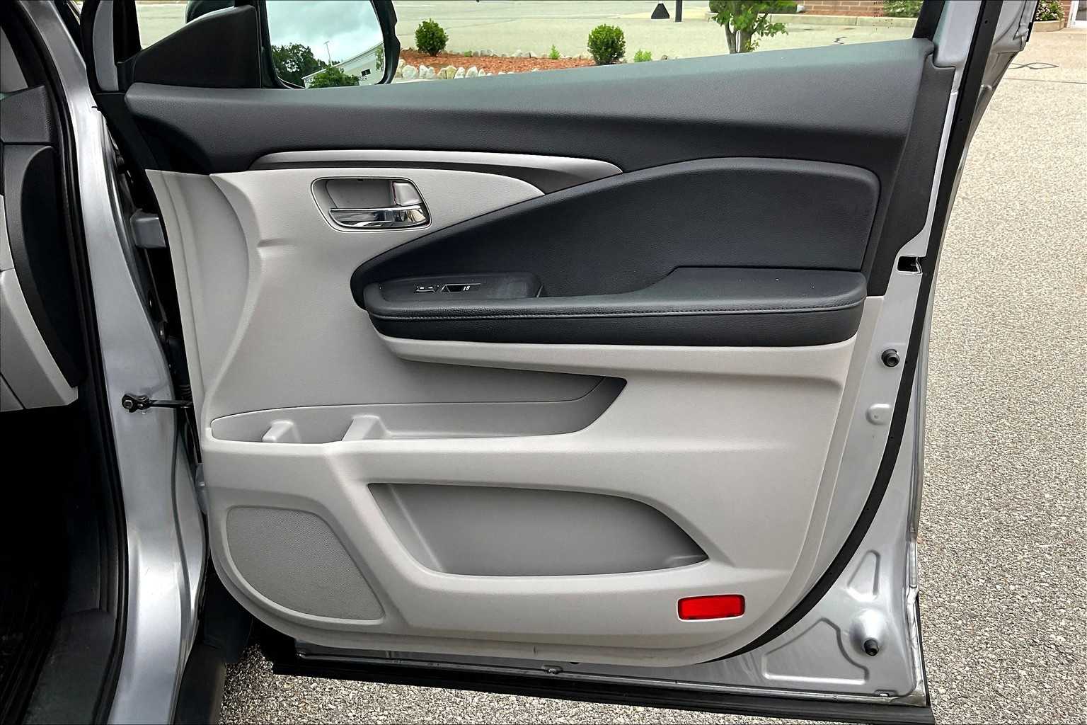 2017 Honda Pilot EX-L - Photo 22