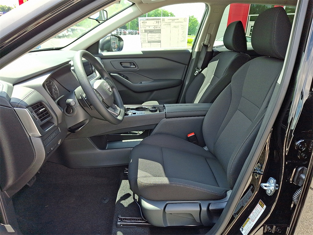 2025 Nissan Rogue S - Photo 9