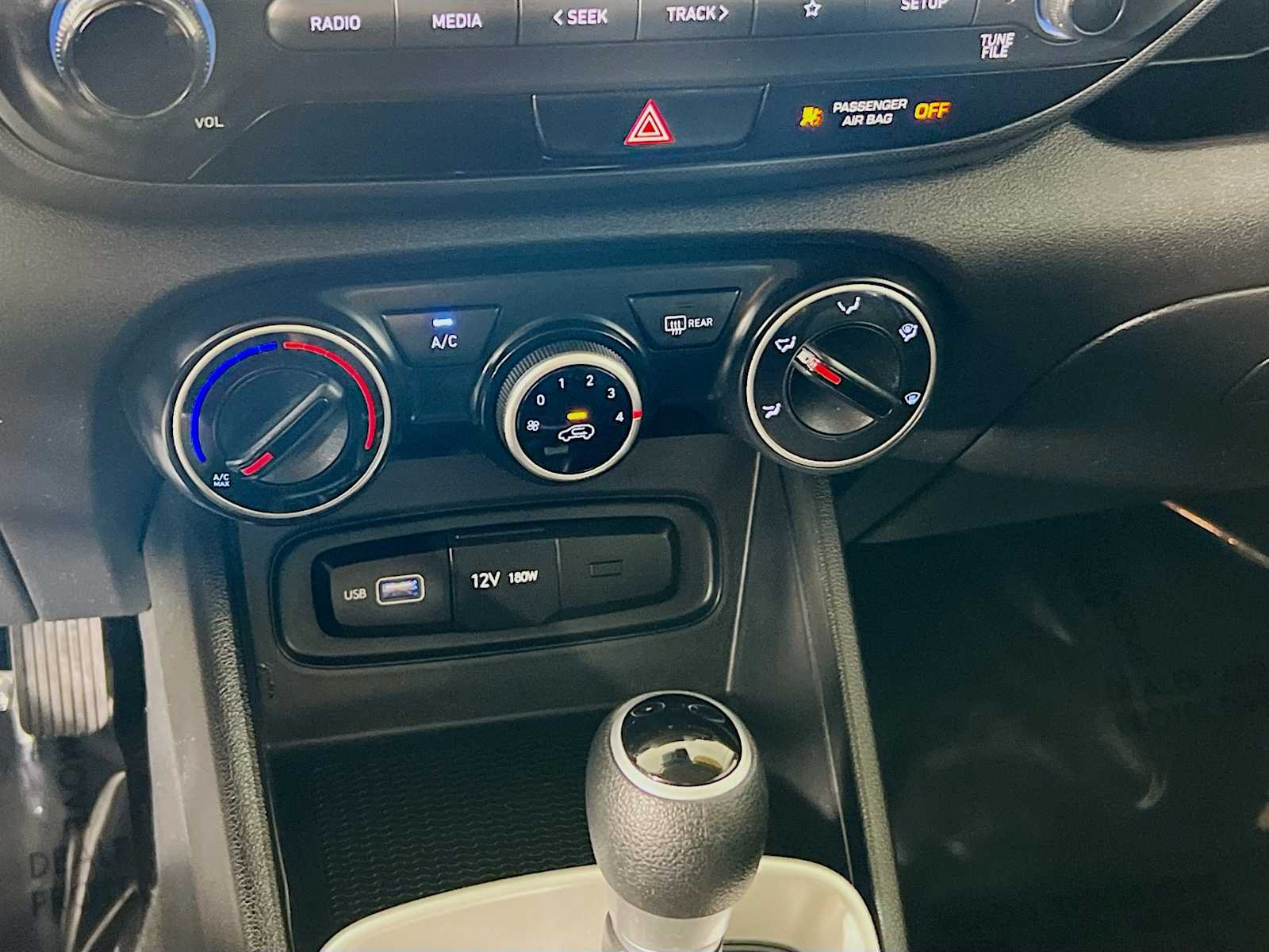 2022 Hyundai Venue SE - Photo 15