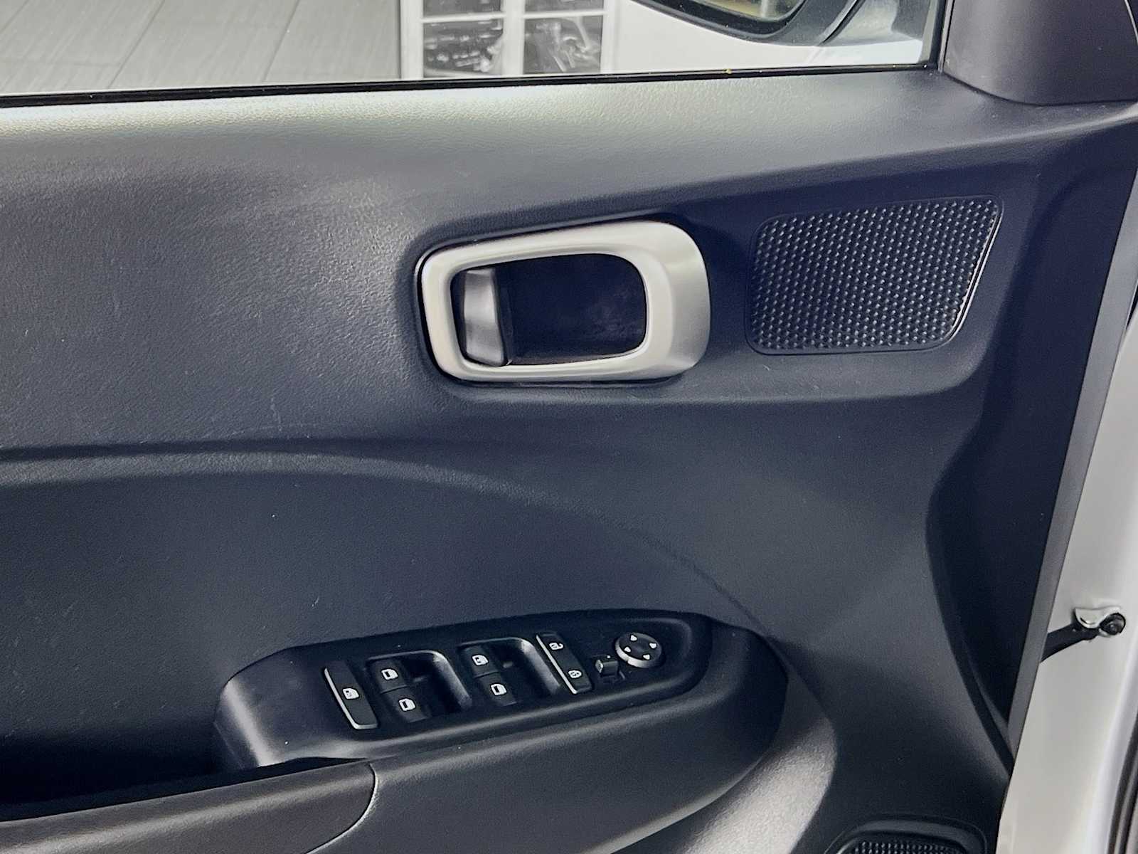 2022 Hyundai Venue SE - Photo 17