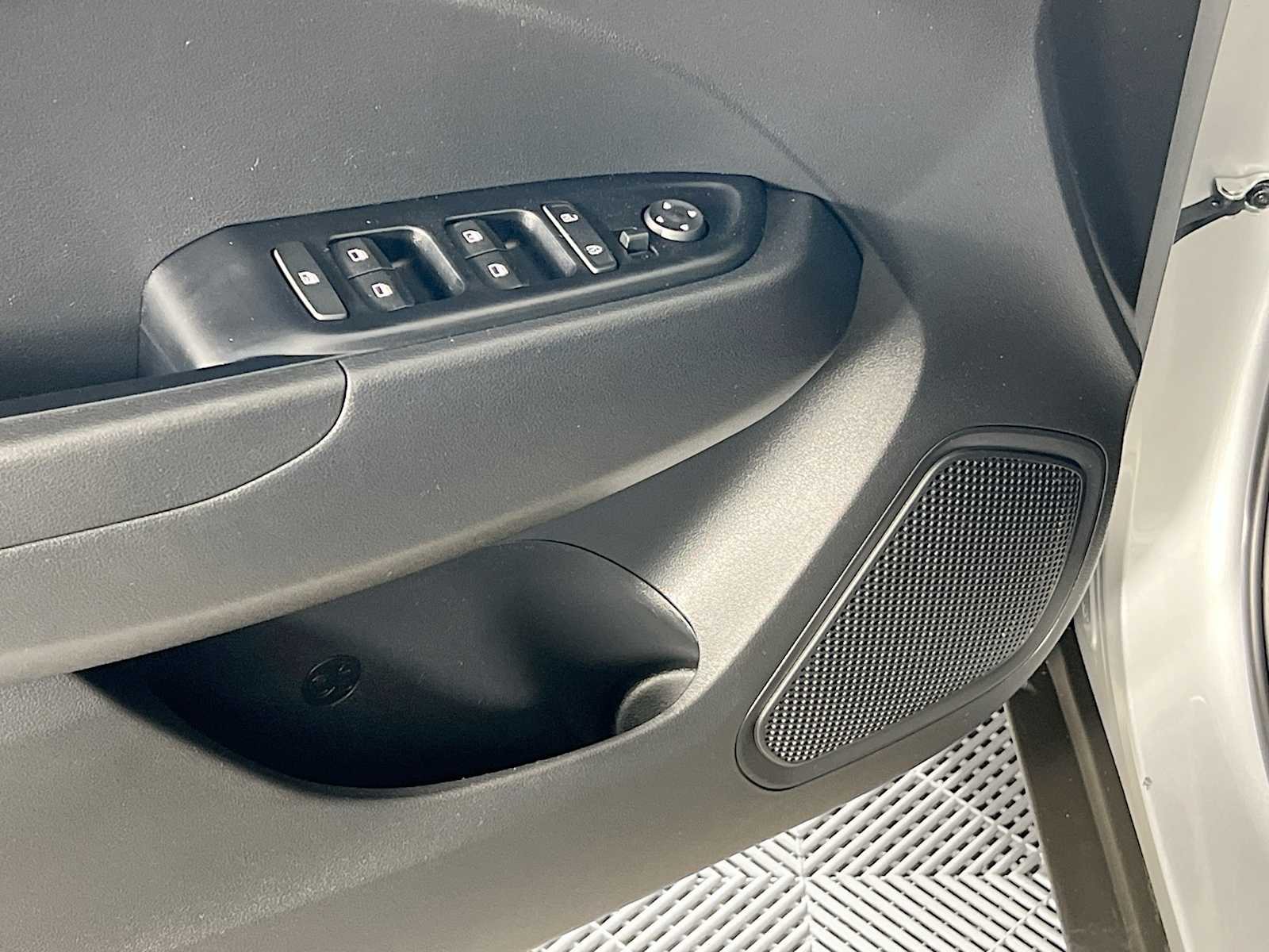 2022 Hyundai Venue SE - Photo 18
