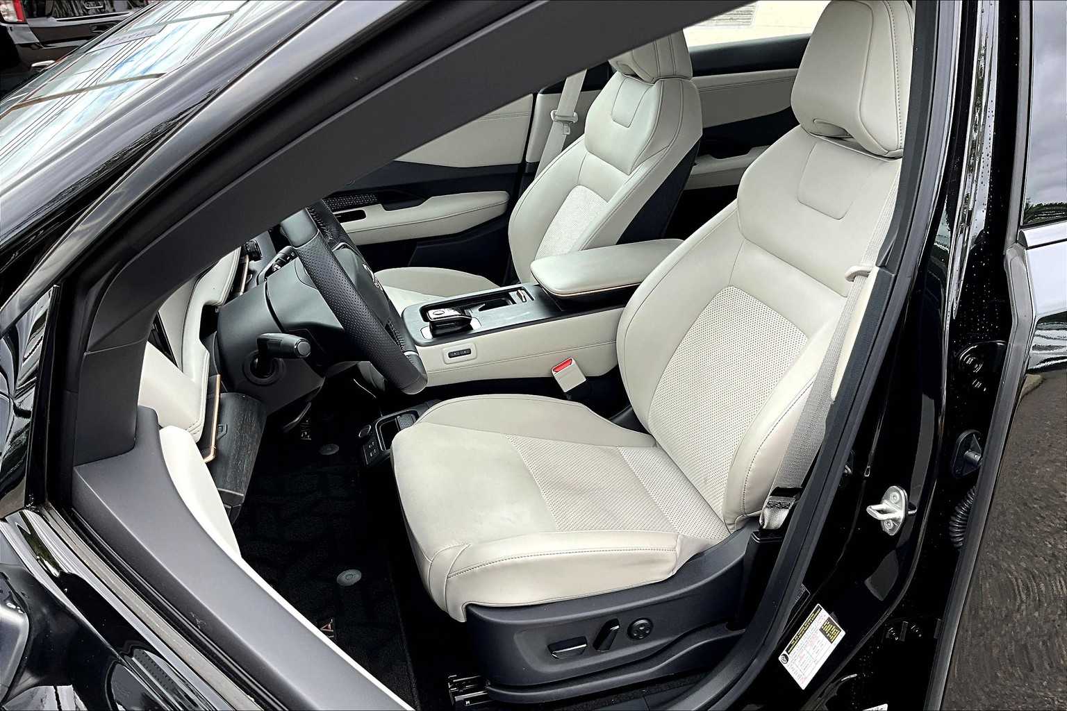 2023 Nissan Ariya ENGAGE - Photo 10