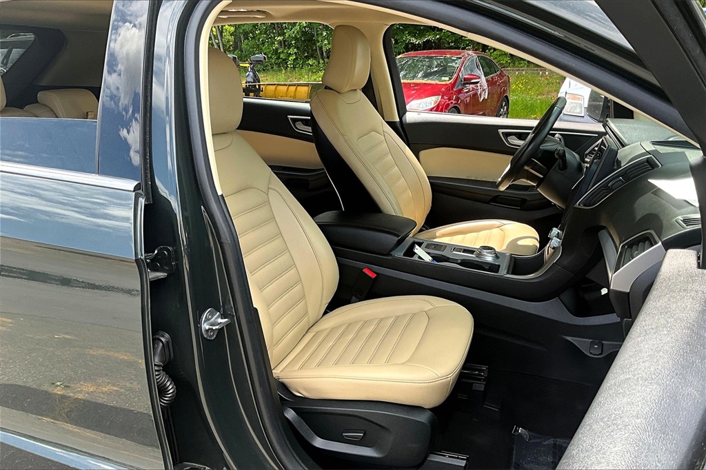 2022 Ford Edge SEL - Photo 11