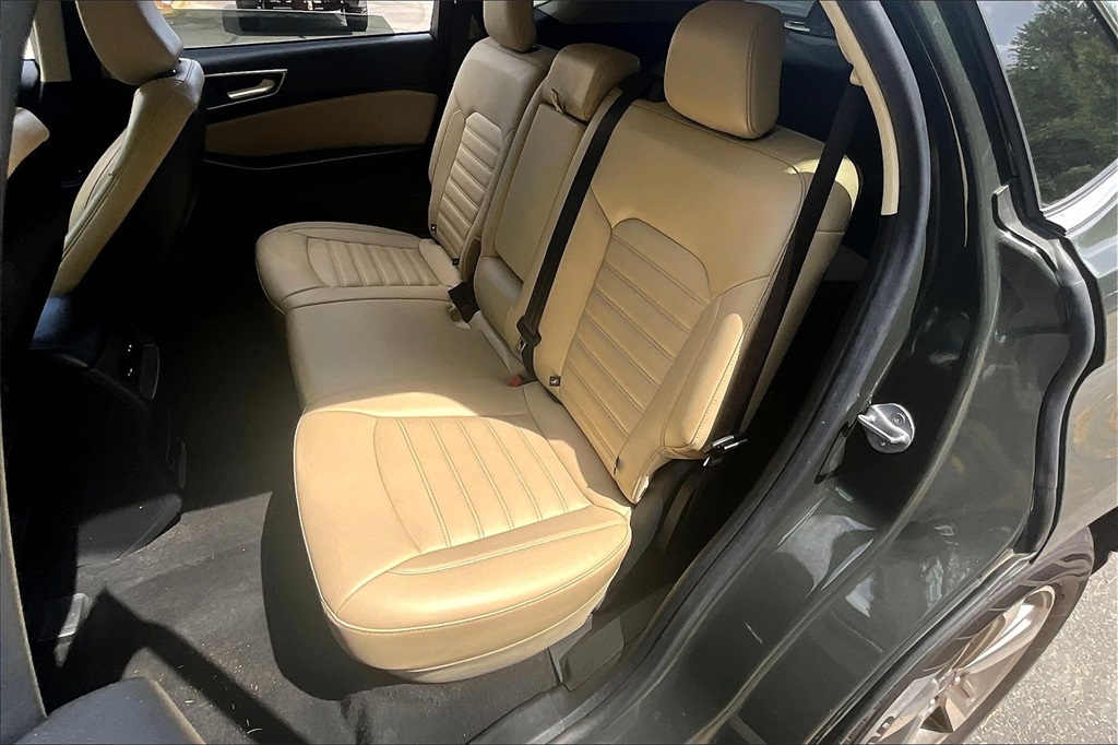 2022 Ford Edge SEL - Photo 15