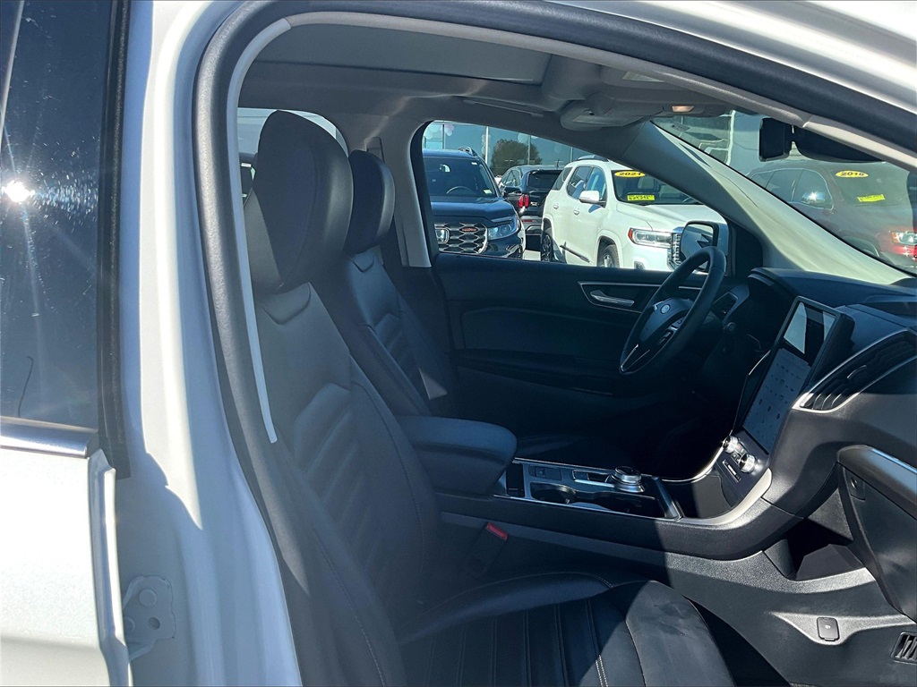 2022 Ford Edge SEL - Photo 11