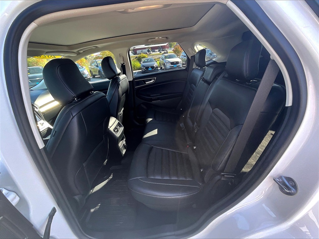 2022 Ford Edge SEL - Photo 15