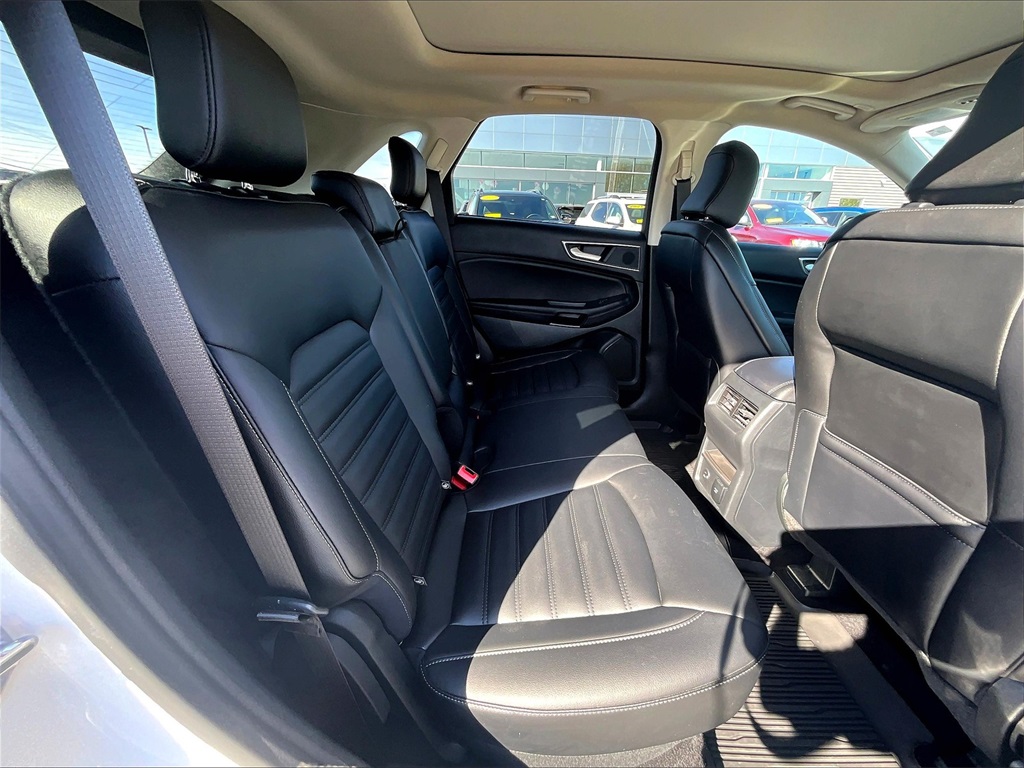 2022 Ford Edge SEL - Photo 16