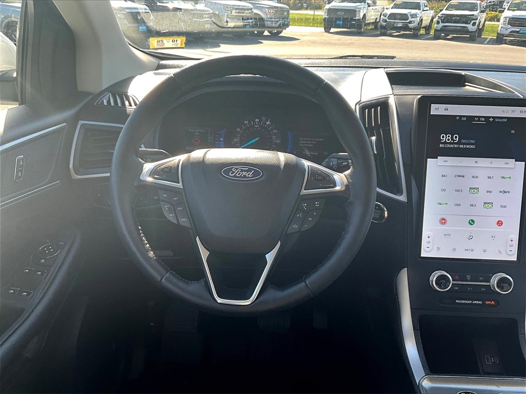 2022 Ford Edge SEL - Photo 17