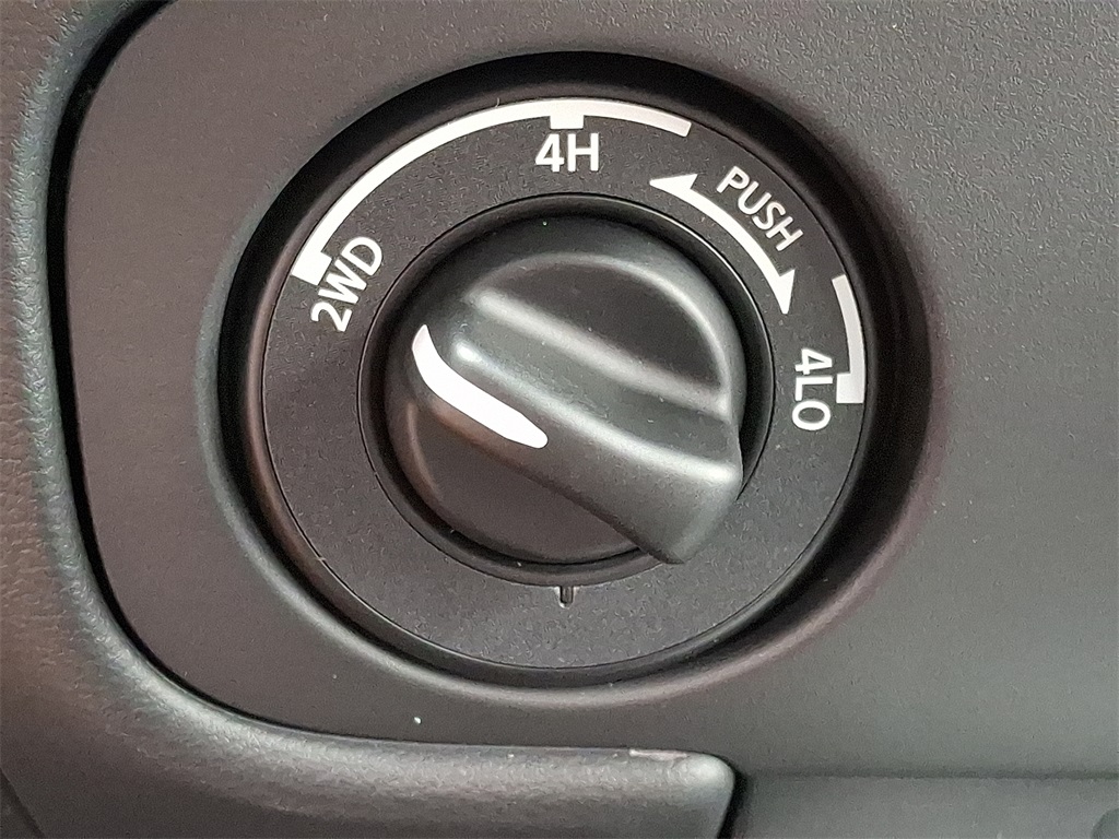 2026 Nissan Frontier SV - Photo 15