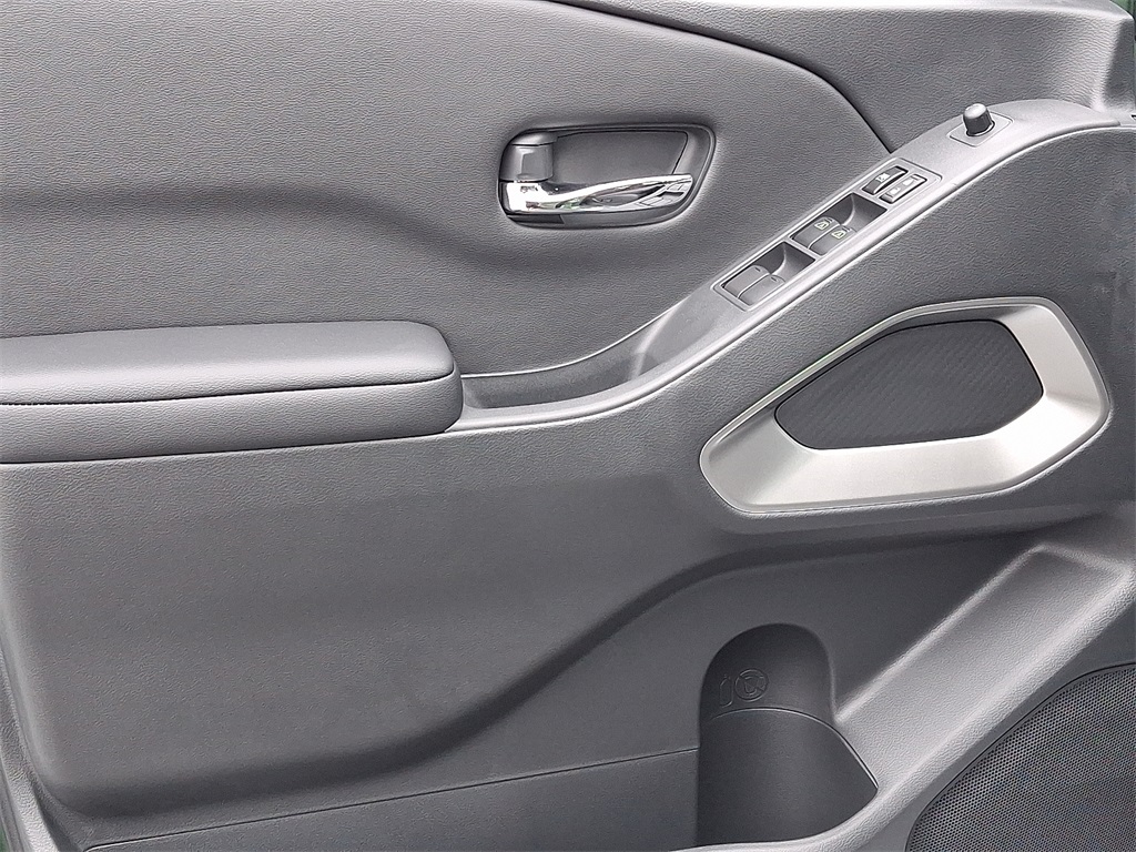 2026 Nissan Frontier SV - Photo 8