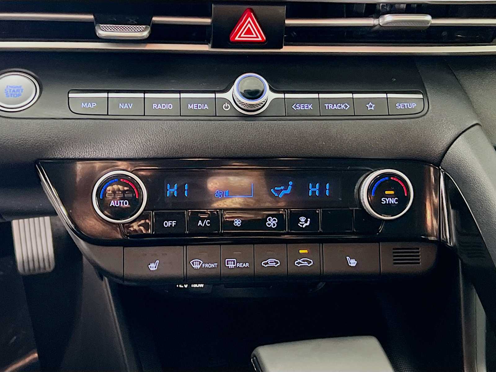 2023 Hyundai Elantra SEL - Photo 14