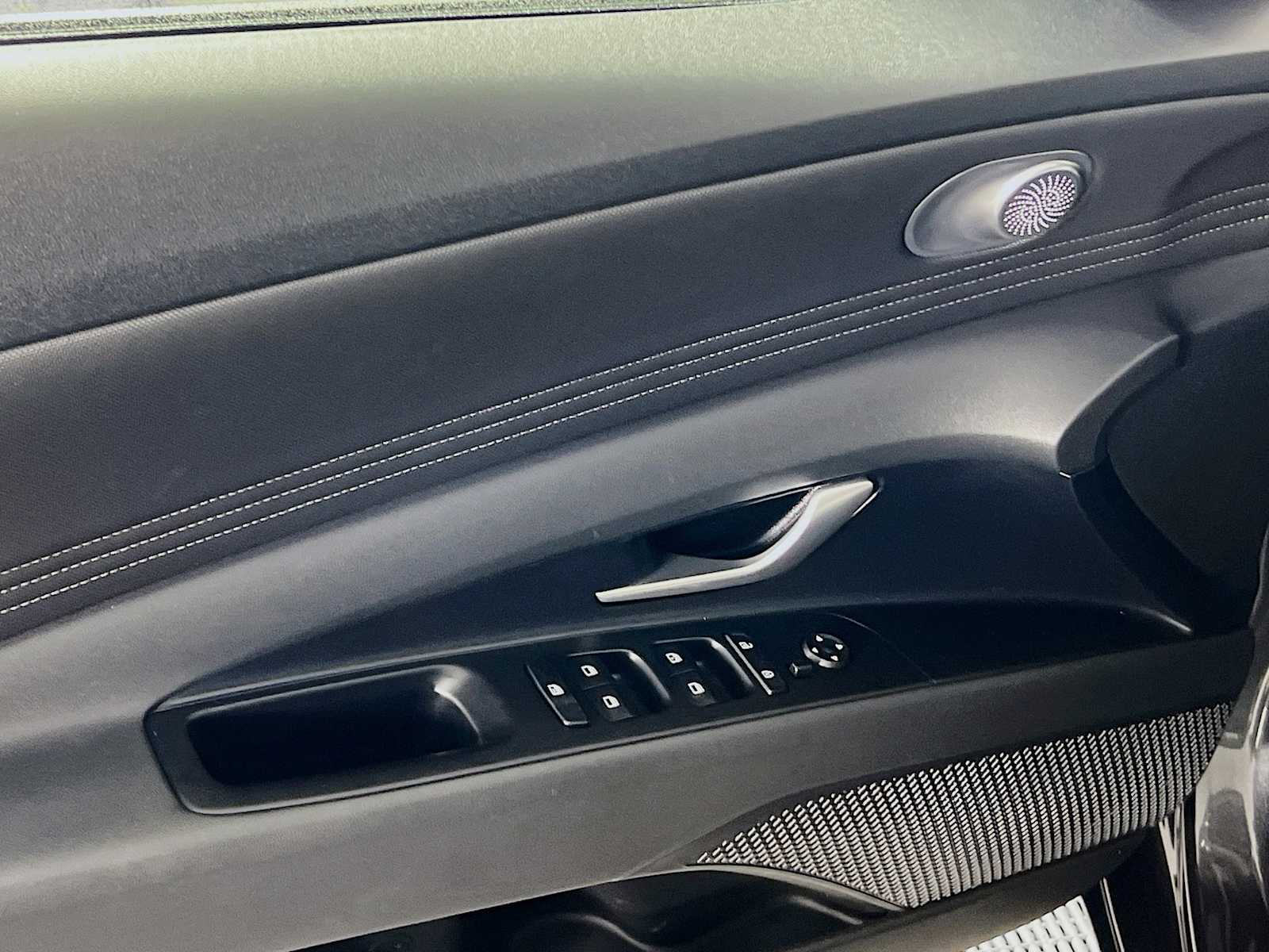 2023 Hyundai Elantra SEL - Photo 16
