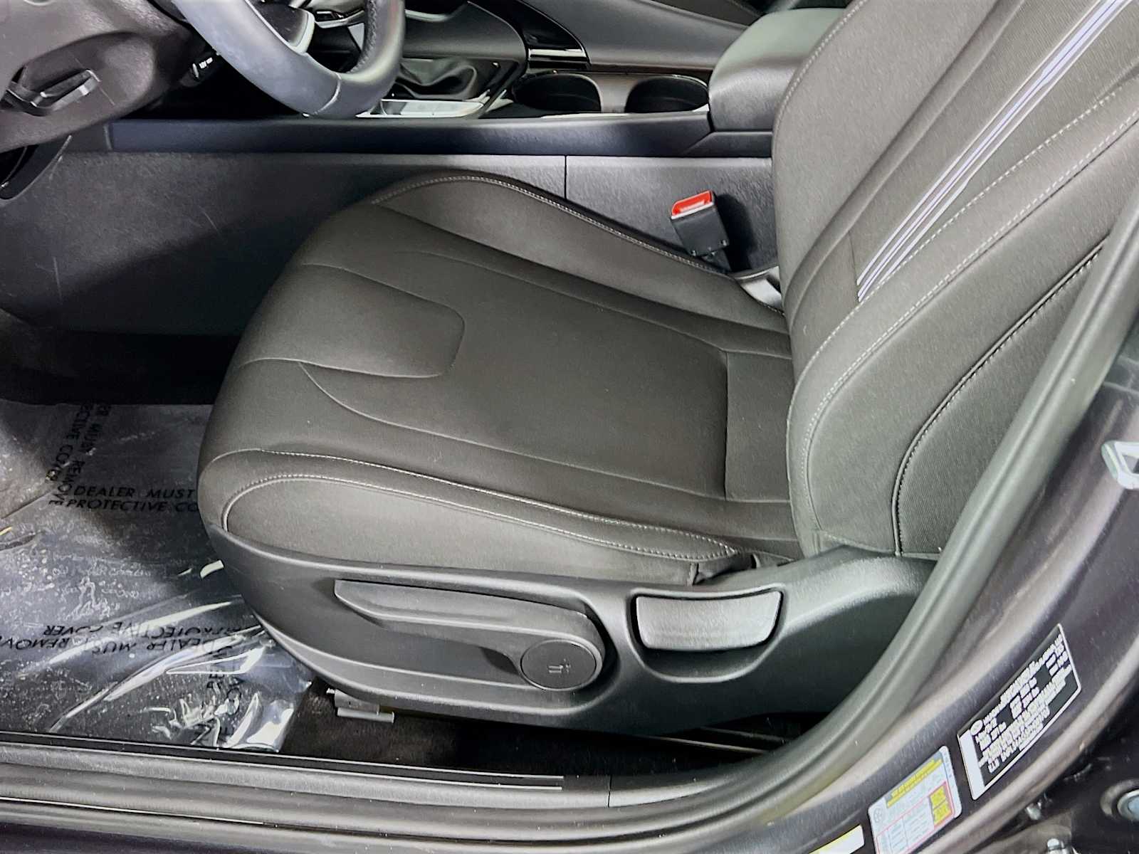 2023 Hyundai Elantra SEL - Photo 18