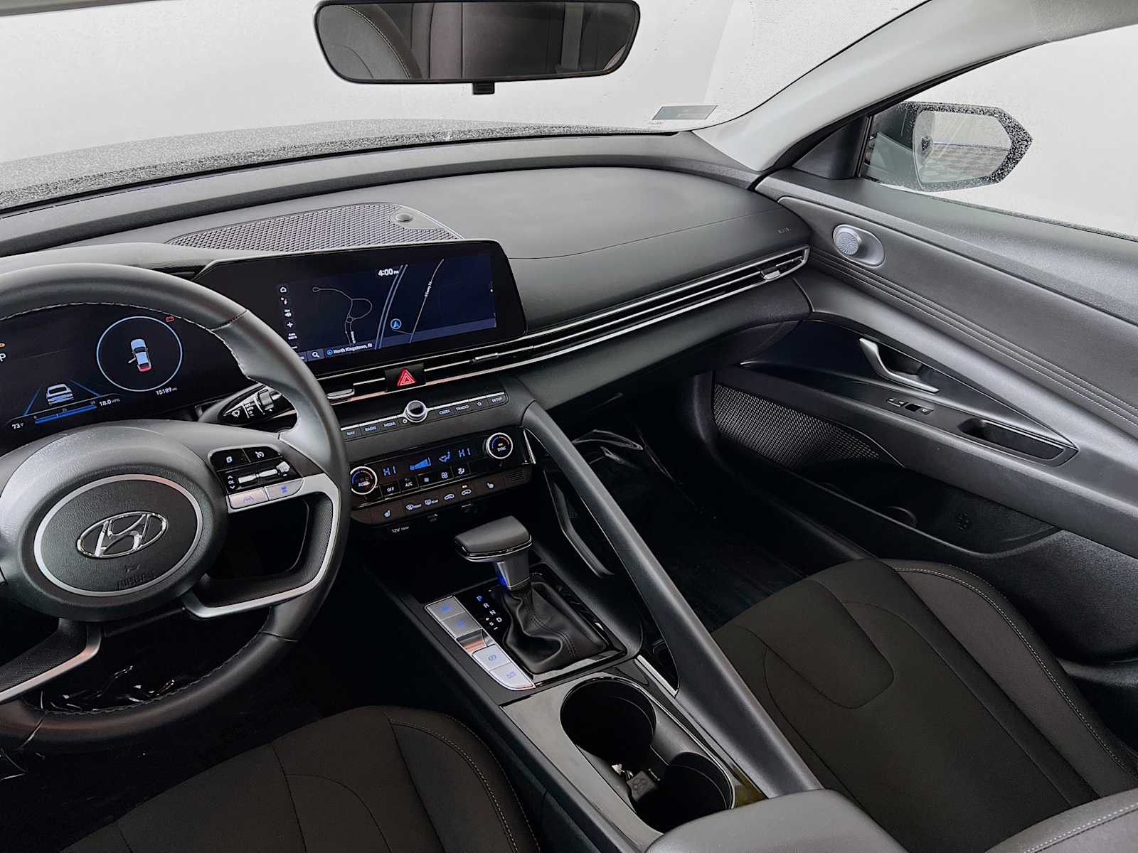 2023 Hyundai Elantra SEL - Photo 22