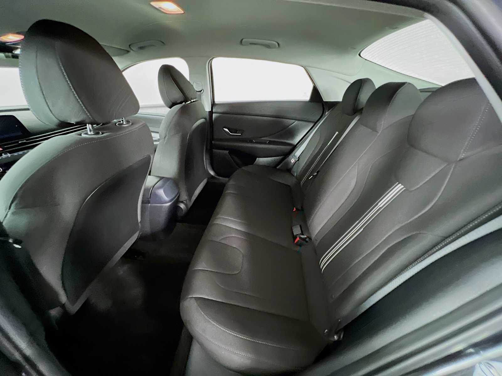 2023 Hyundai Elantra SEL - Photo 23