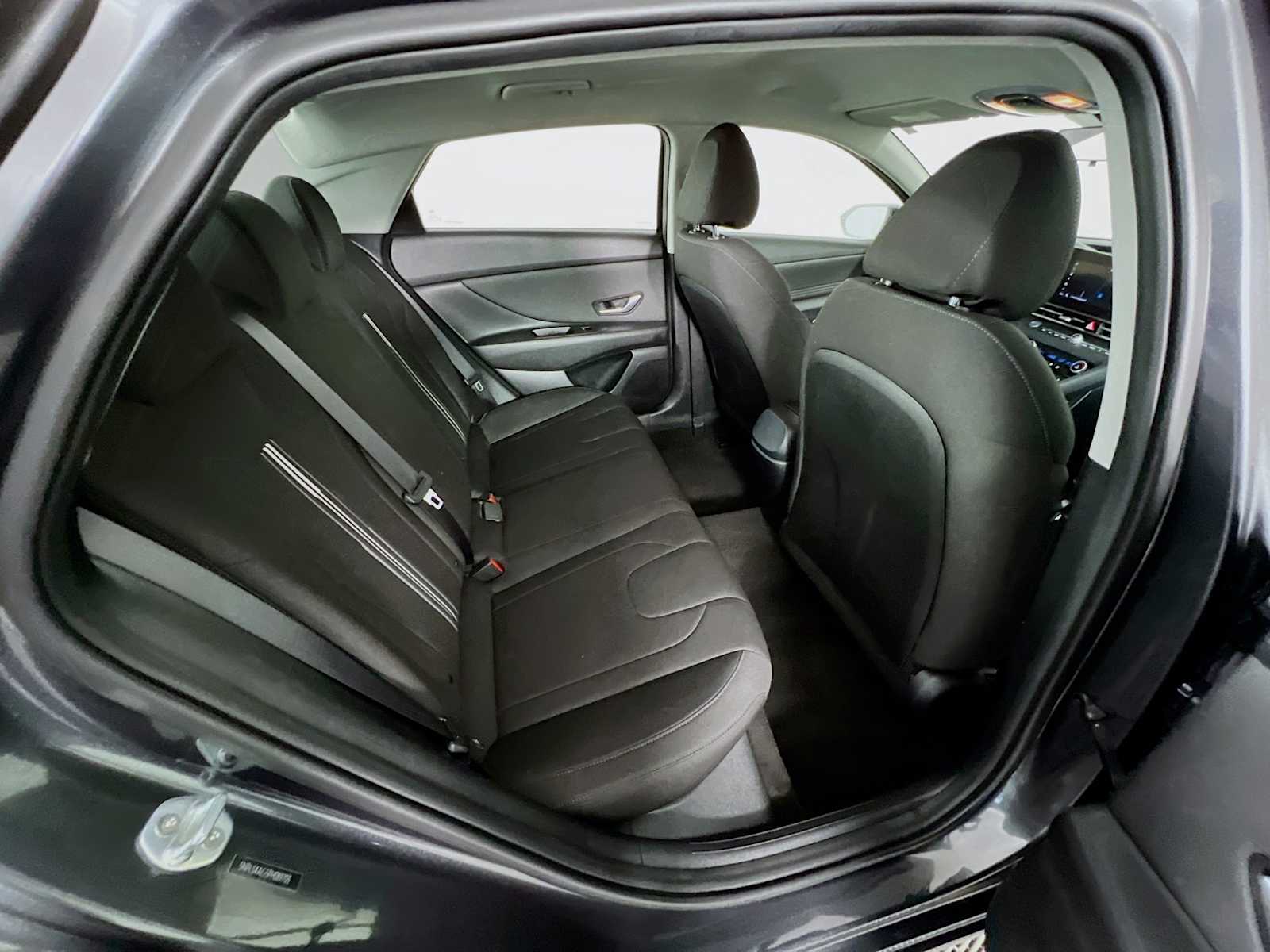 2023 Hyundai Elantra SEL - Photo 25