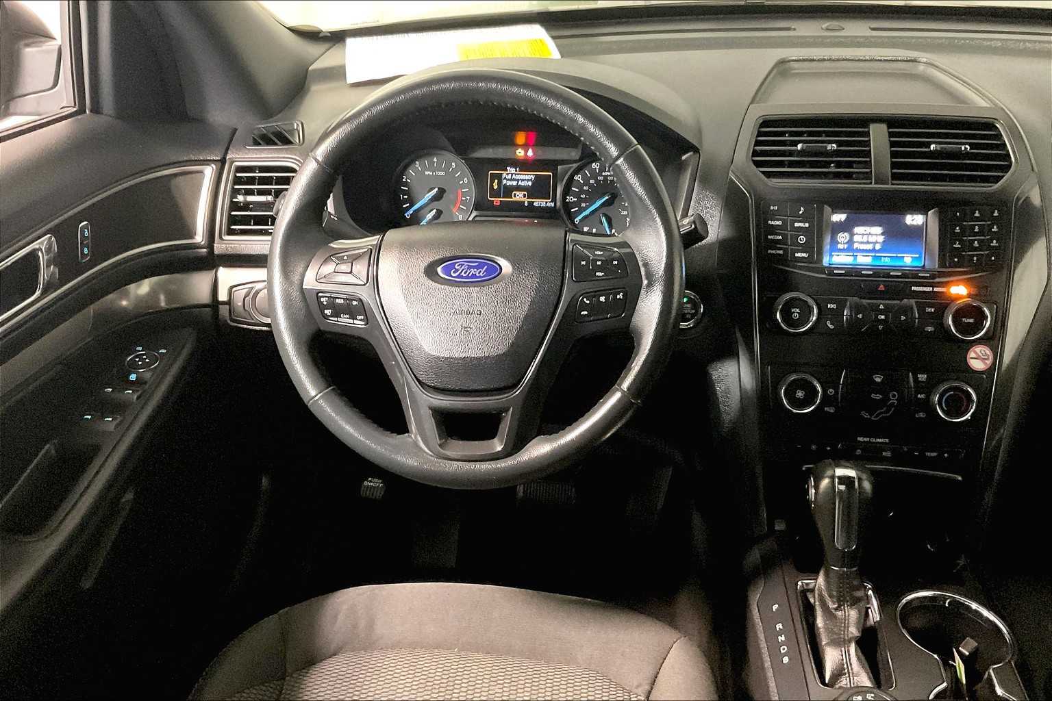 2019 Ford Explorer XLT - Photo 18