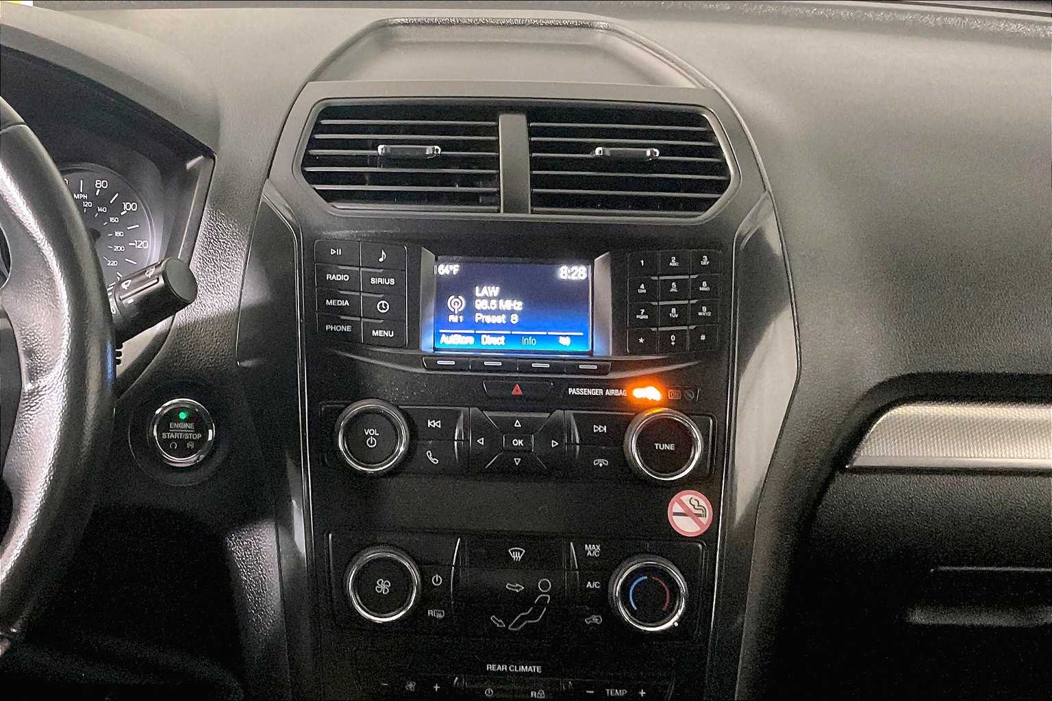 2019 Ford Explorer XLT - Photo 19