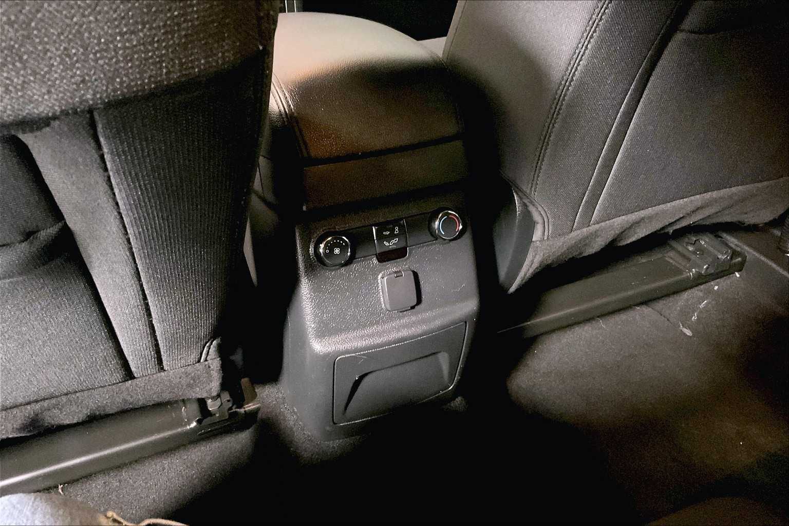 2019 Ford Explorer XLT - Photo 28